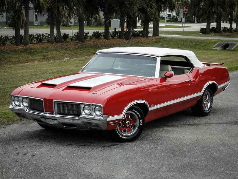 Oldsmobile Cutlass