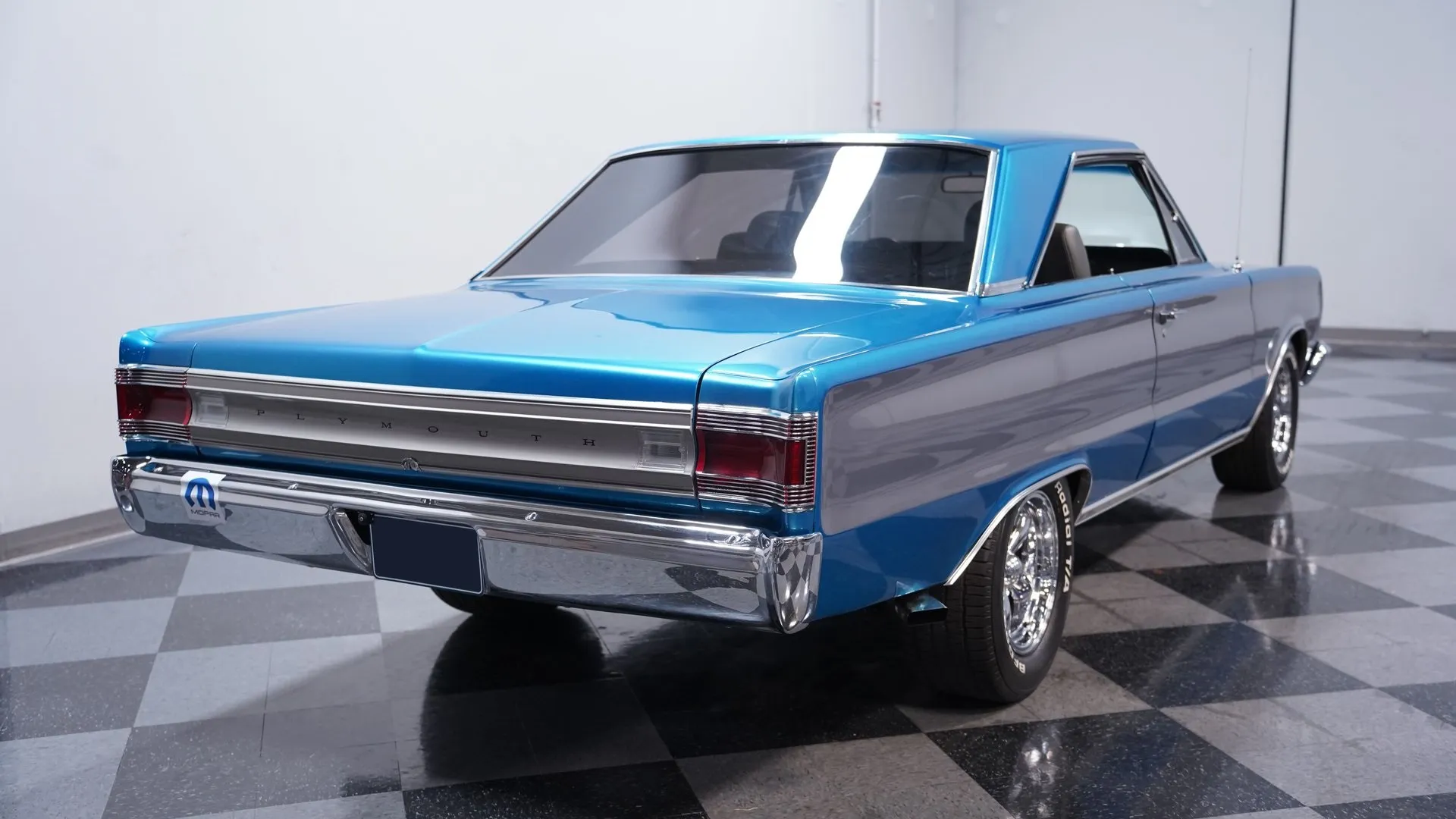 Plymouth Satellite