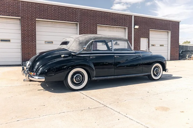 Mercedes-Benz 300D