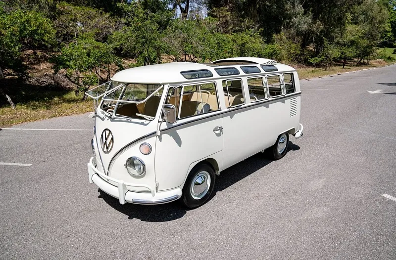 1966 Volkswagen Type 2 21-Window Deluxe