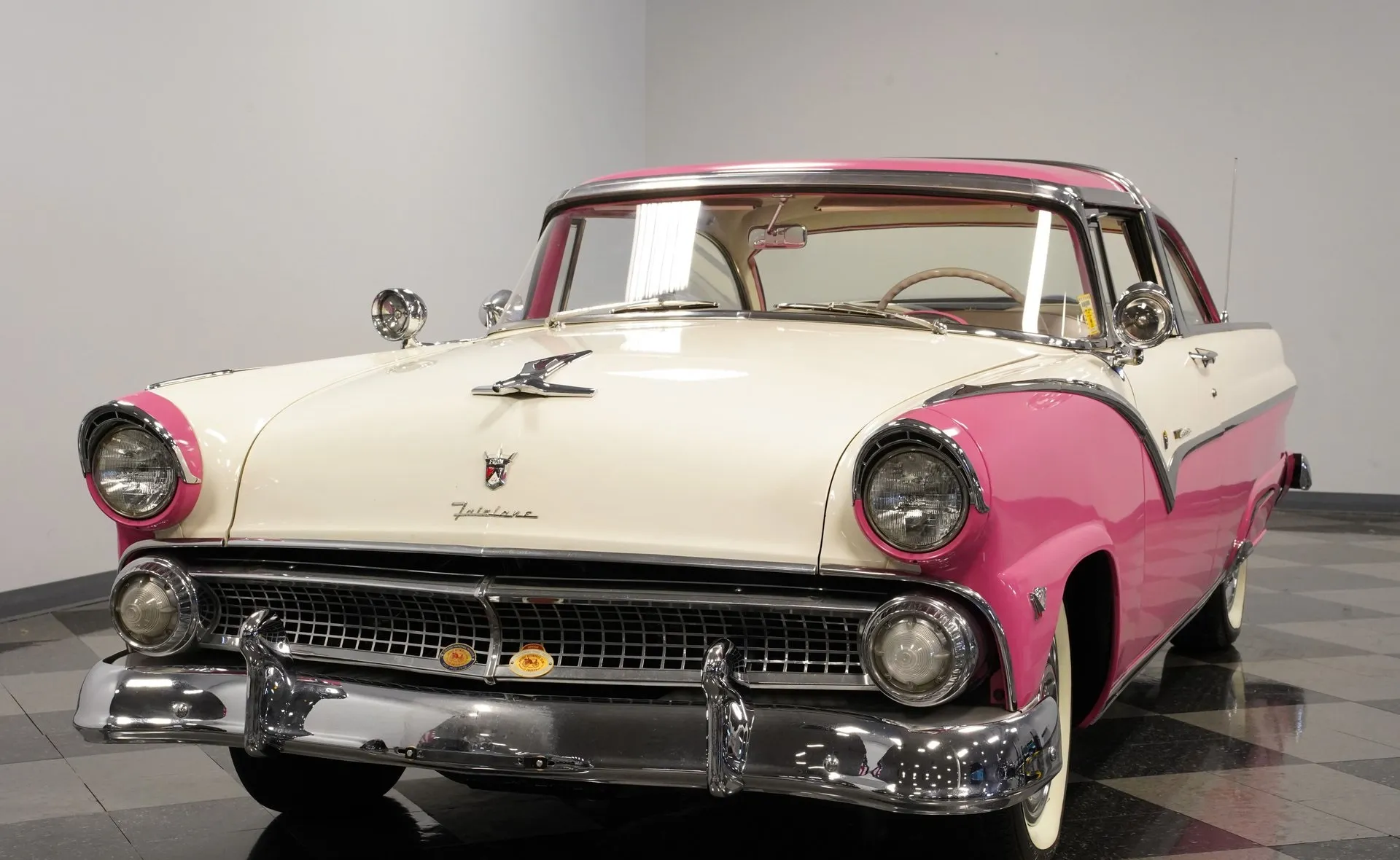 Ford Crown Victoria