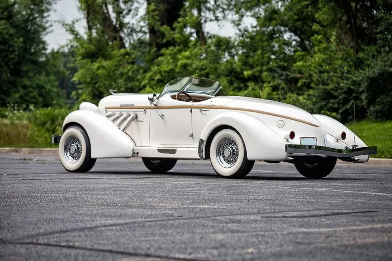 Auburn 876 BoatTail