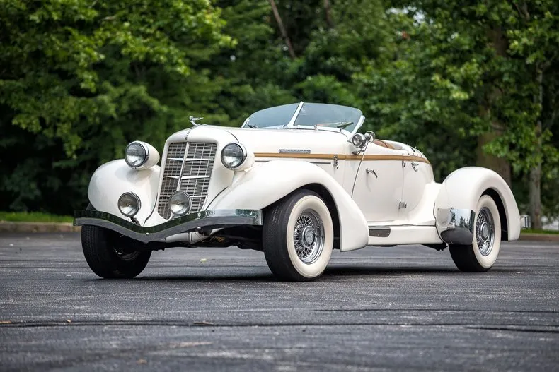 Auburn 876 BoatTail