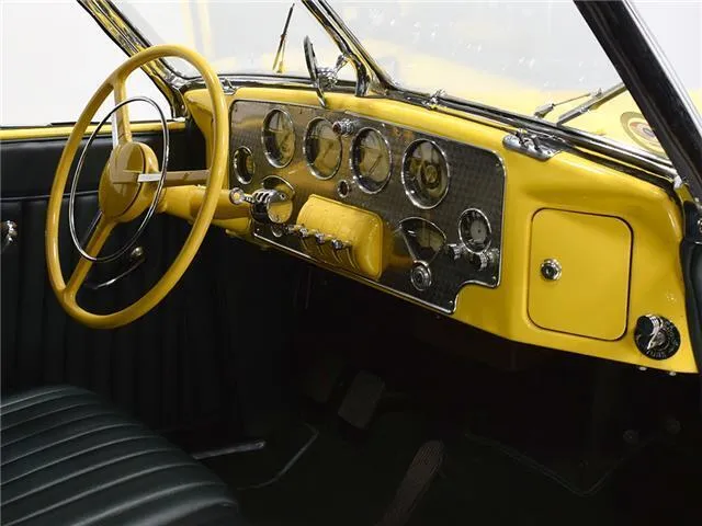 Cord 812