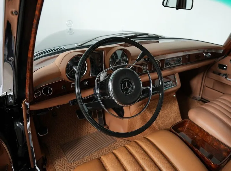 Mercedes-Benz 600 Pullman