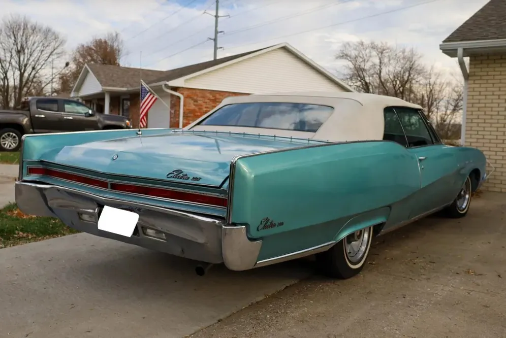 Buick Electra 225