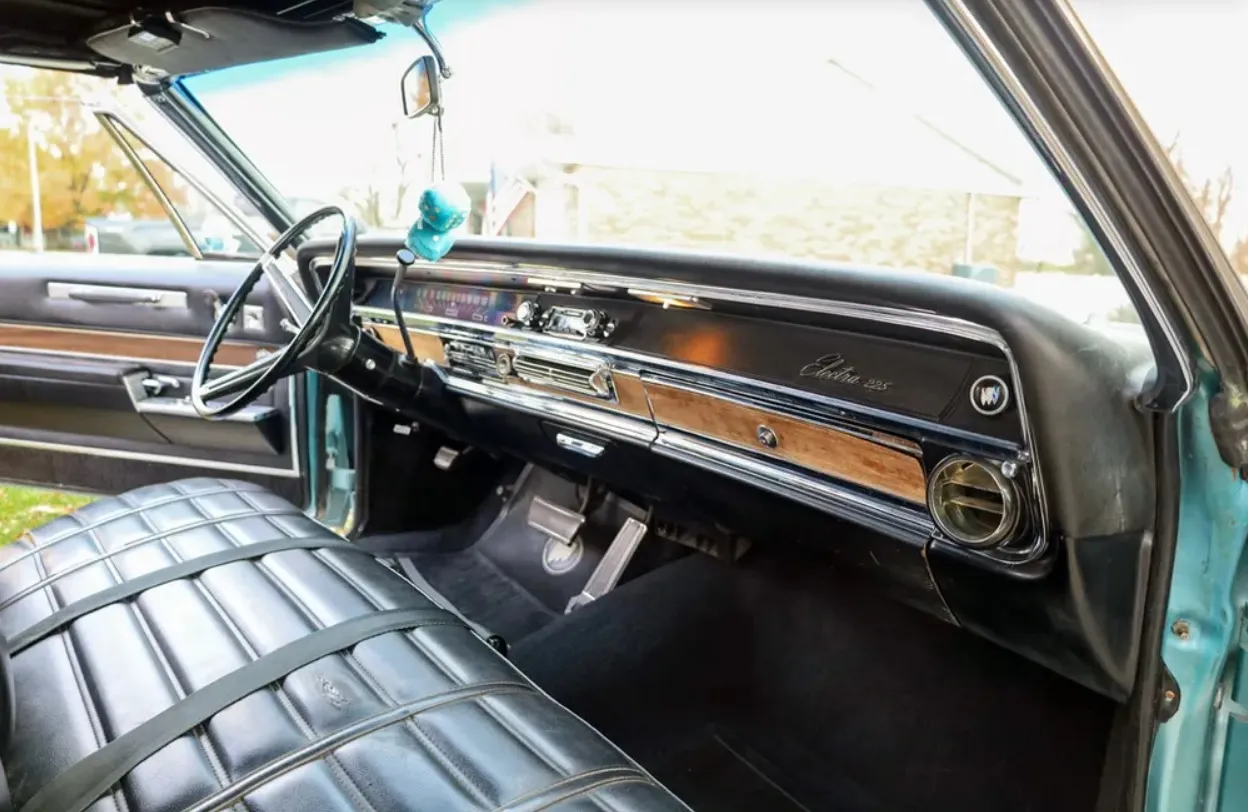 Buick Electra 225