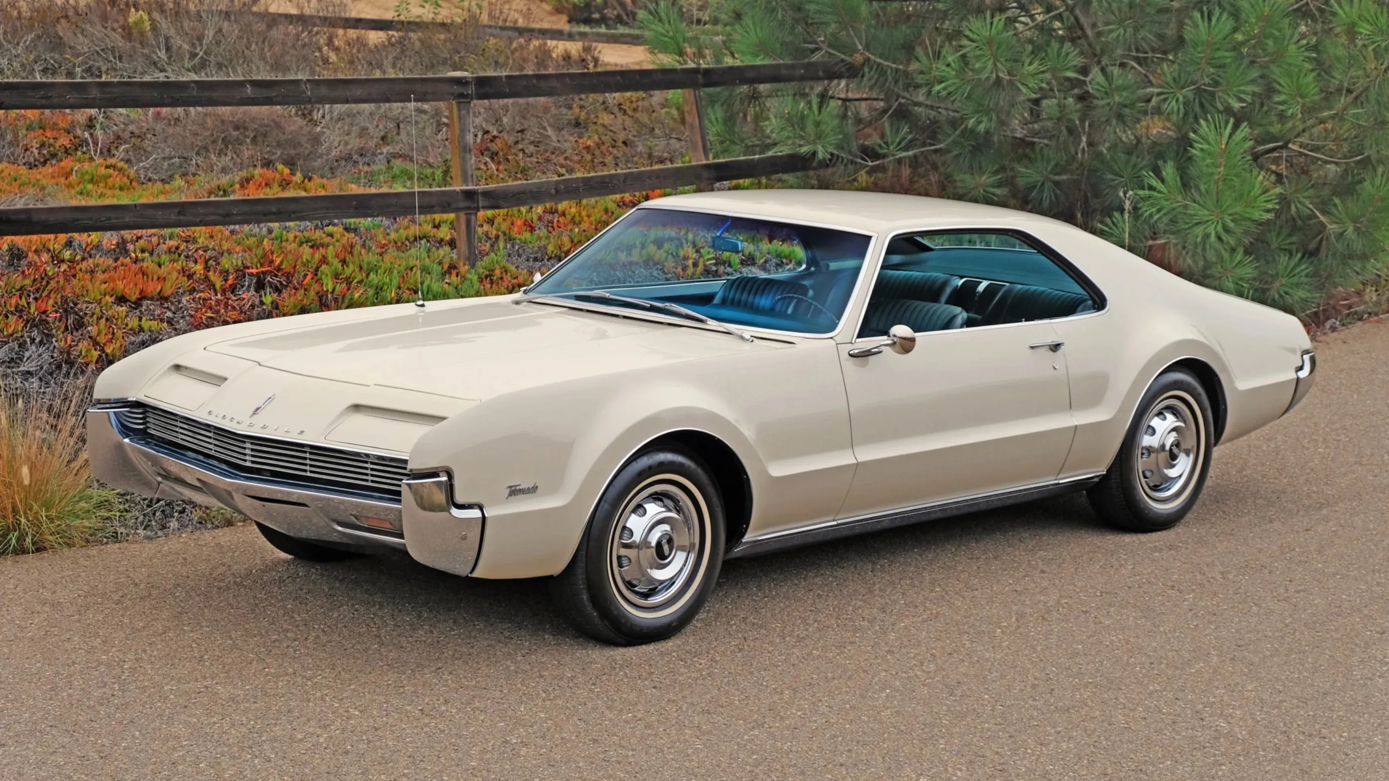 Oldsmobile Toronado