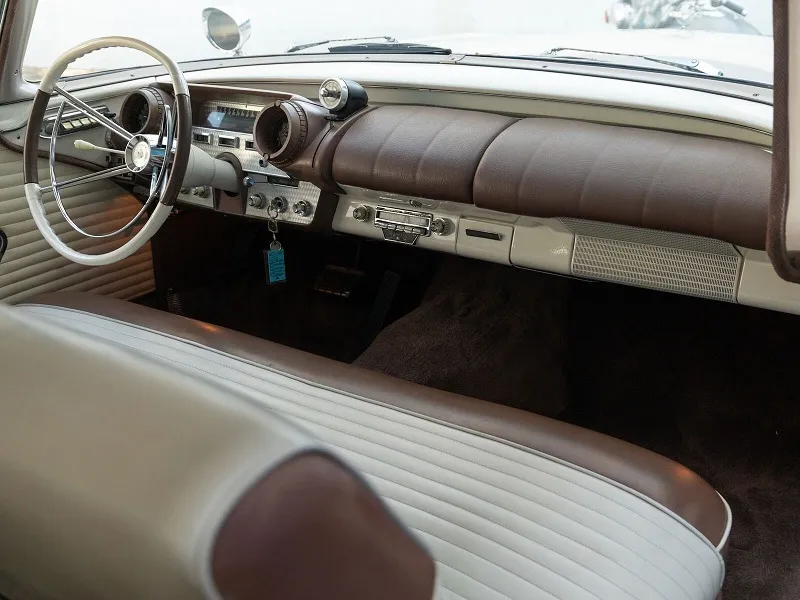 Mercury Turnpike Cruiser