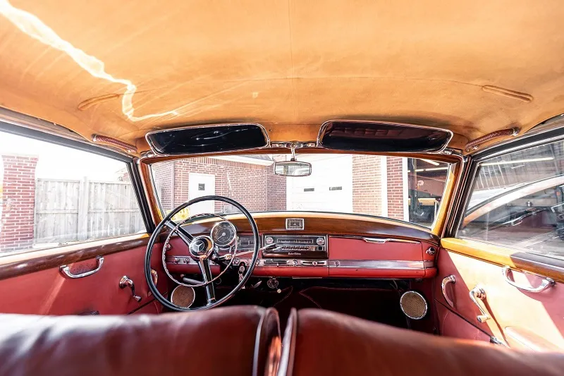 Mercedes-Benz 300D