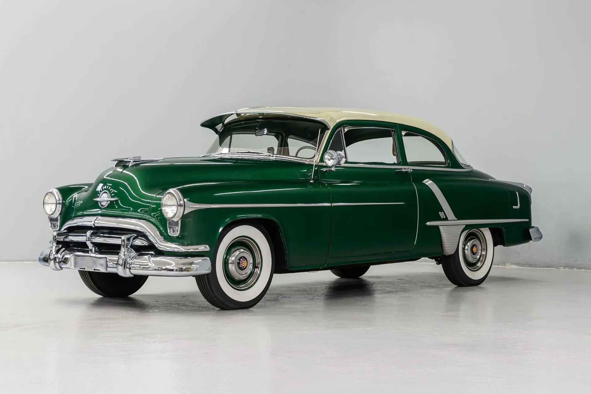 1952 Oldsmobile Super 88 Deluxe