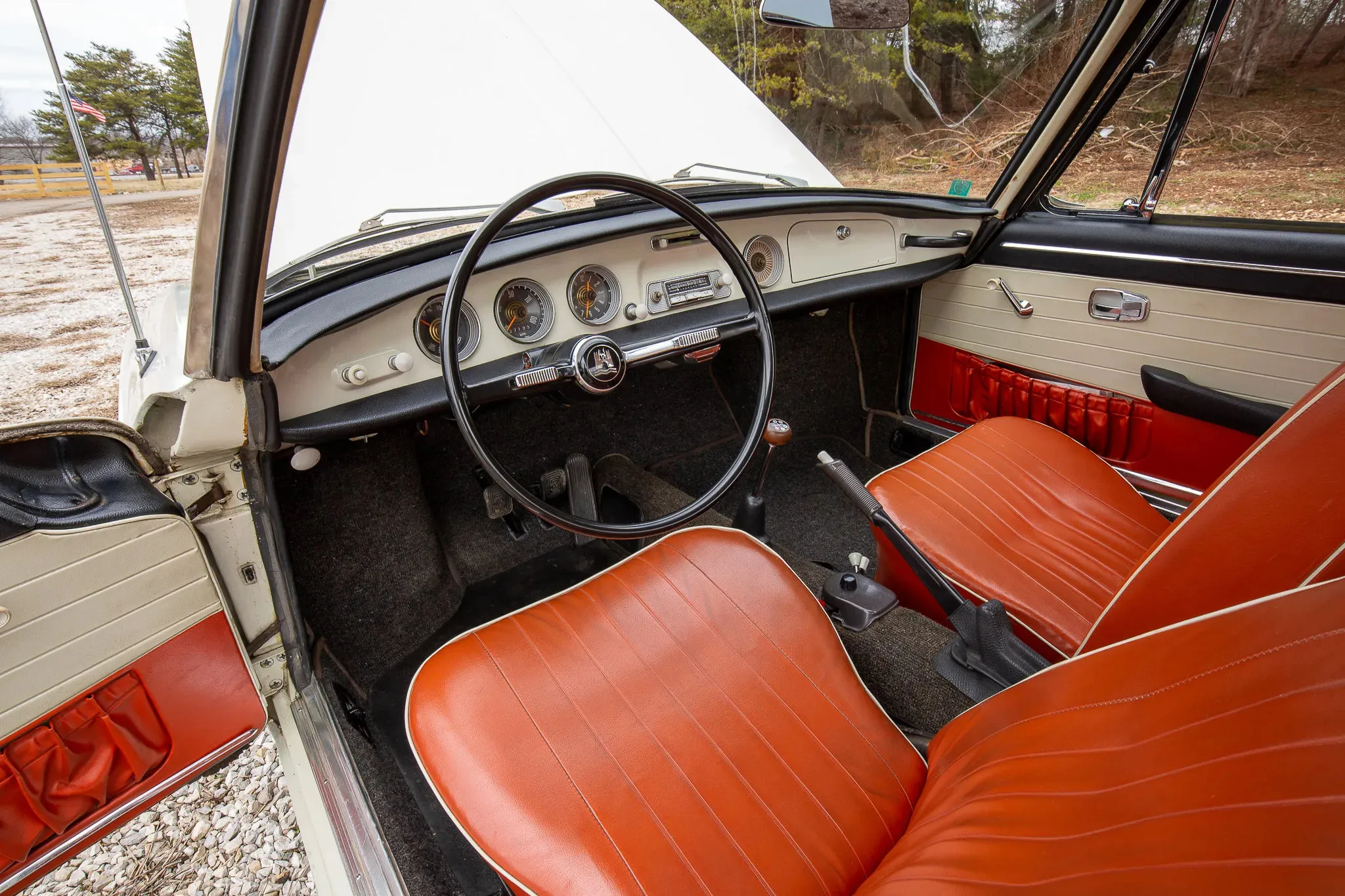 Volkswagen Karmann Ghia