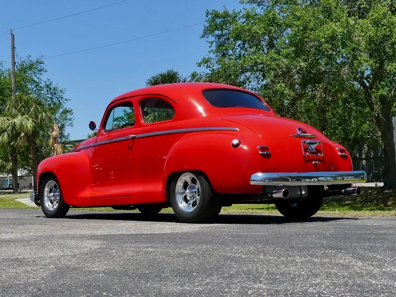 Plymouth Deluxe