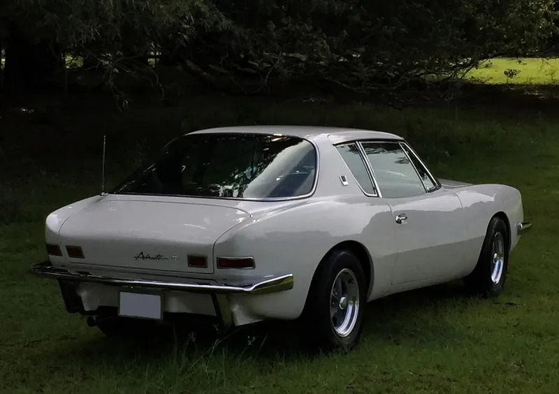 Studebaker Avanti