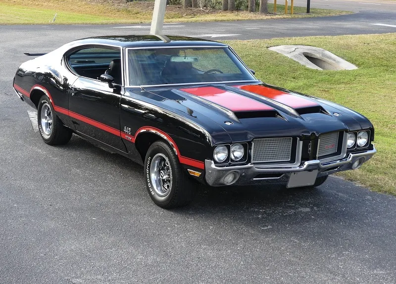 Oldsmobile Cutlass
