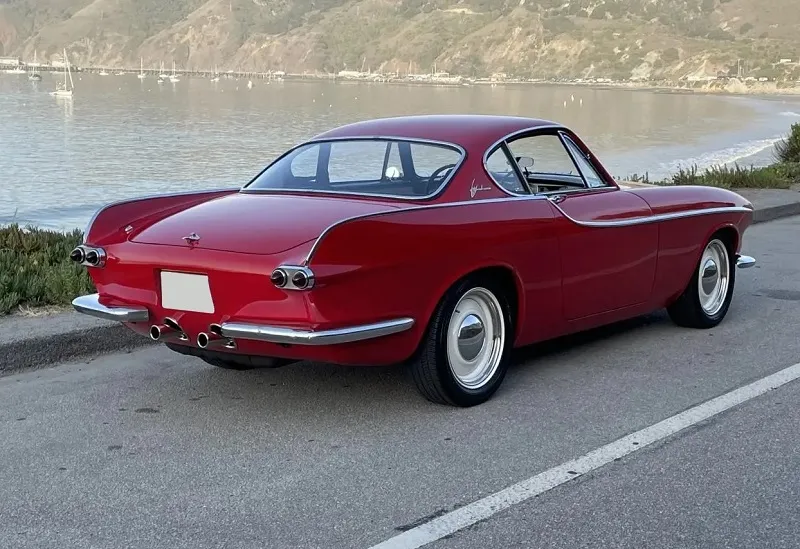 Volvo P1800S