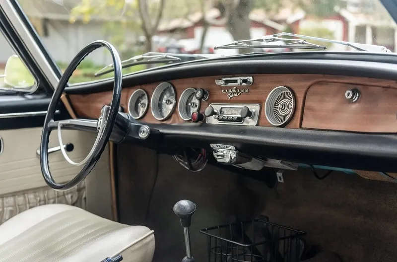 Volkswagen Karmann Ghia