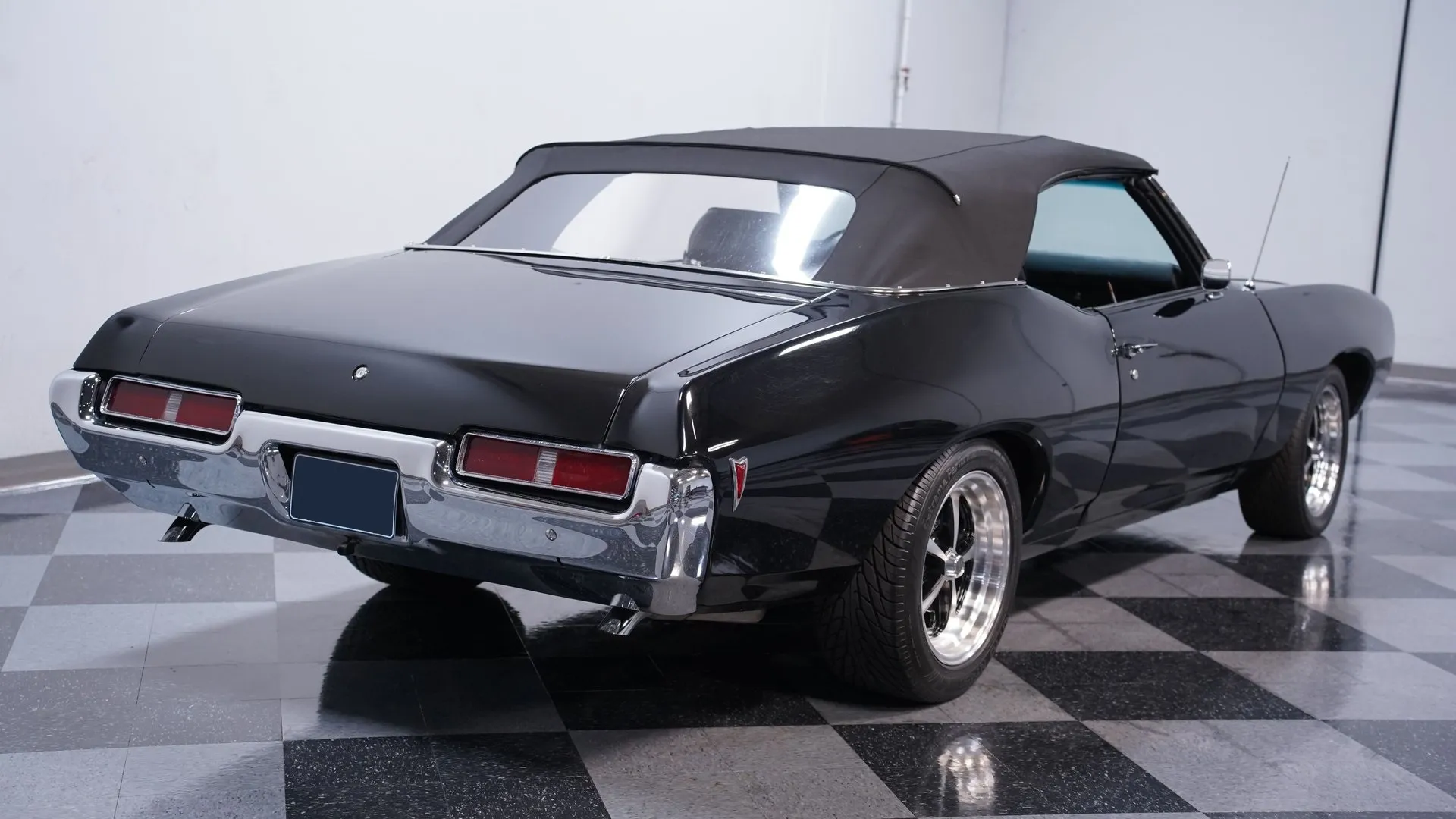 Pontiac LeMans